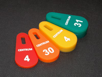 Breloczki do klubu sportowego w kilku kolorach pleksi