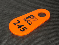 Numerki z pomarańczowej plexiglass