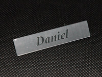 Plakietka z imieniem ze złotego laminatu grawerskiego - Niskie ceny!