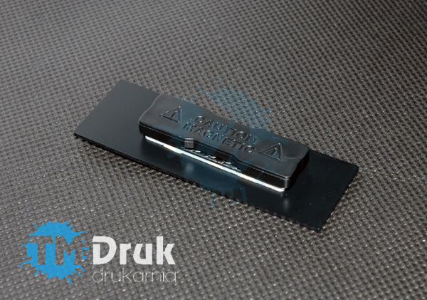 Mocowanie identyfikatora na magnesie