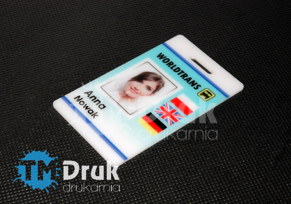 Karta identyfikacyjna dla pracownika z jego imieniem i nazwiskiem oraz zdjęciem, drukowana trwałym drukiem cyfrowym - Siechnice, Wrocław, Oława, Oleśnica, Brzeg