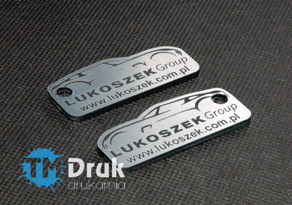 Breloki reklamowe do kluczy z laminatów grawerskich