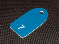 Zawieszki i numerki do szatni prosto od producenta