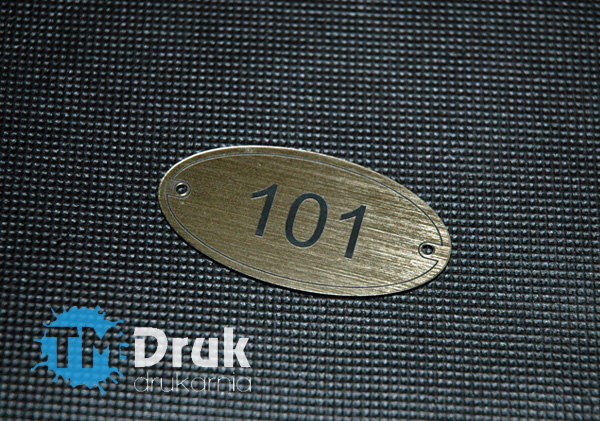 Numerki na drzwi w kształcie elipsy. Z otworami do zamocowania. - Wrocław, Oława, Oleśnica, Brzeg