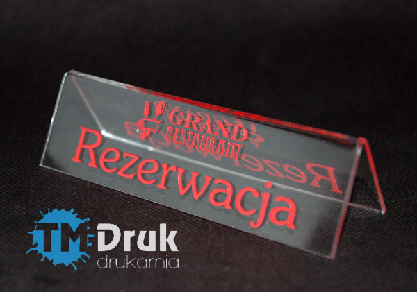 Tabliczka rezerwacja stolika z bezbarwnej pleksi