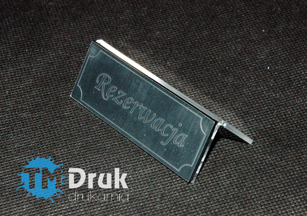 Tabliczki na stolik - stoliki realizowane według indywidualnych zamówień - Producent TM Druk