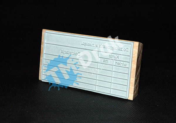 Duże pieczątki na kołkach realizowane na indywidualne zamówienia. Wrocław, Siechncie, Oława, Brzeg