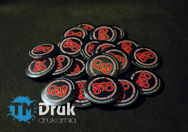 Tanie przypinki, badge, pinsy, buttony na agrafce