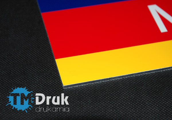 Trwała tabliczka a dresowa na podkładzie z warstwowej płyty aluminiowej i grafiką z folii - Wrocław, Oława, Oleśnica, Brzeg, Siechnice