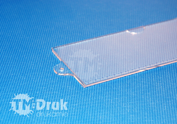 Tabliczki i kieszonki z bezbarwnej plexi na wymienną treśćz otworami motarzowymi