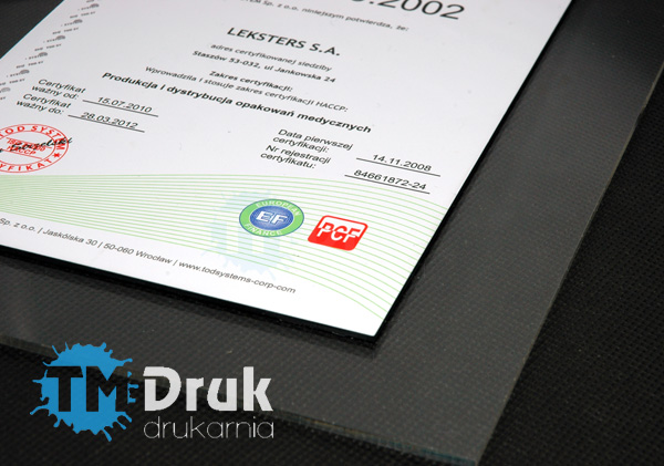 Grawerowane certyfiakty, dyplomy, podziękowania, listy gratulacyjne z eleganckich i trwałych materiałów