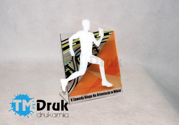 Statuetki, nagrody z plexi na zawody sportowe, wyścigi i mistrzostwa projektowane na indywidualnie na każdą imprezę