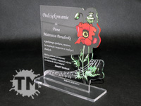 Statuetka z grafiką w pełnym kolorze drukowana na bezbarwnej plexi