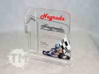 Statuetka z grafiką w kolorze za zajęcie pierwszego miejsca w zawodach cartingowych