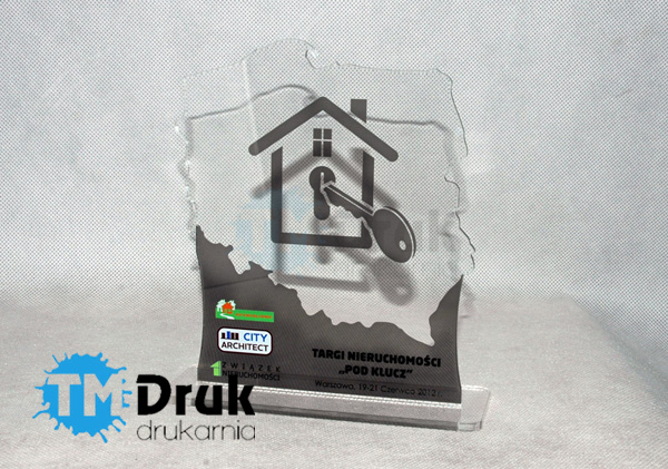 Nagroda w formie statuetki za udział w targach nieruchomości z logami sponsorów imprezy - Produkcja TM Druk | Wrocław, Warszawa, Opole, Kraków, Gdańsk