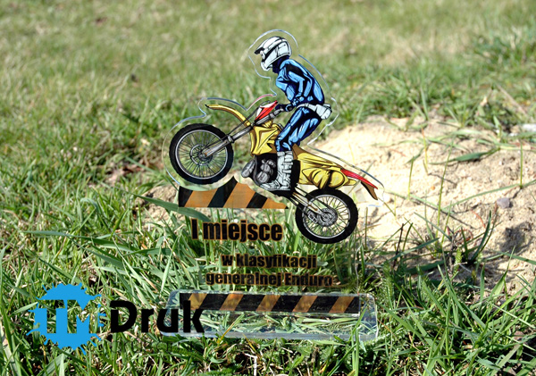 Nagrody, trofea statuetki z plexi na zawody, mistrzostwa sportowe. Projektowane i realizowane bezpośrednio od producenta - Warszawa, Wrocław, Kraków, Opole, Gdańsk, Gdynia, Szczecin