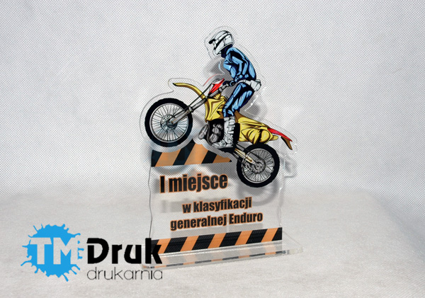 Nagroda z bezbarwnej plexi za zajęcie I miejsca w zawodach sportów motorowych