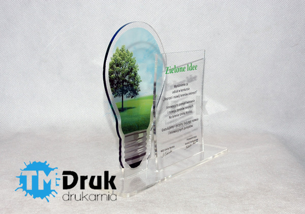 Statuetka na bezbarwnej plexi jako wyróżnienie za udział w konkursie