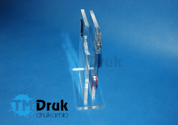 Upominek dla strażaka w formie statuetki z plexi